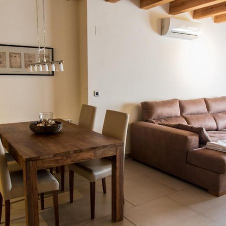 Plaza Apartamentos Binefar Exterior photo